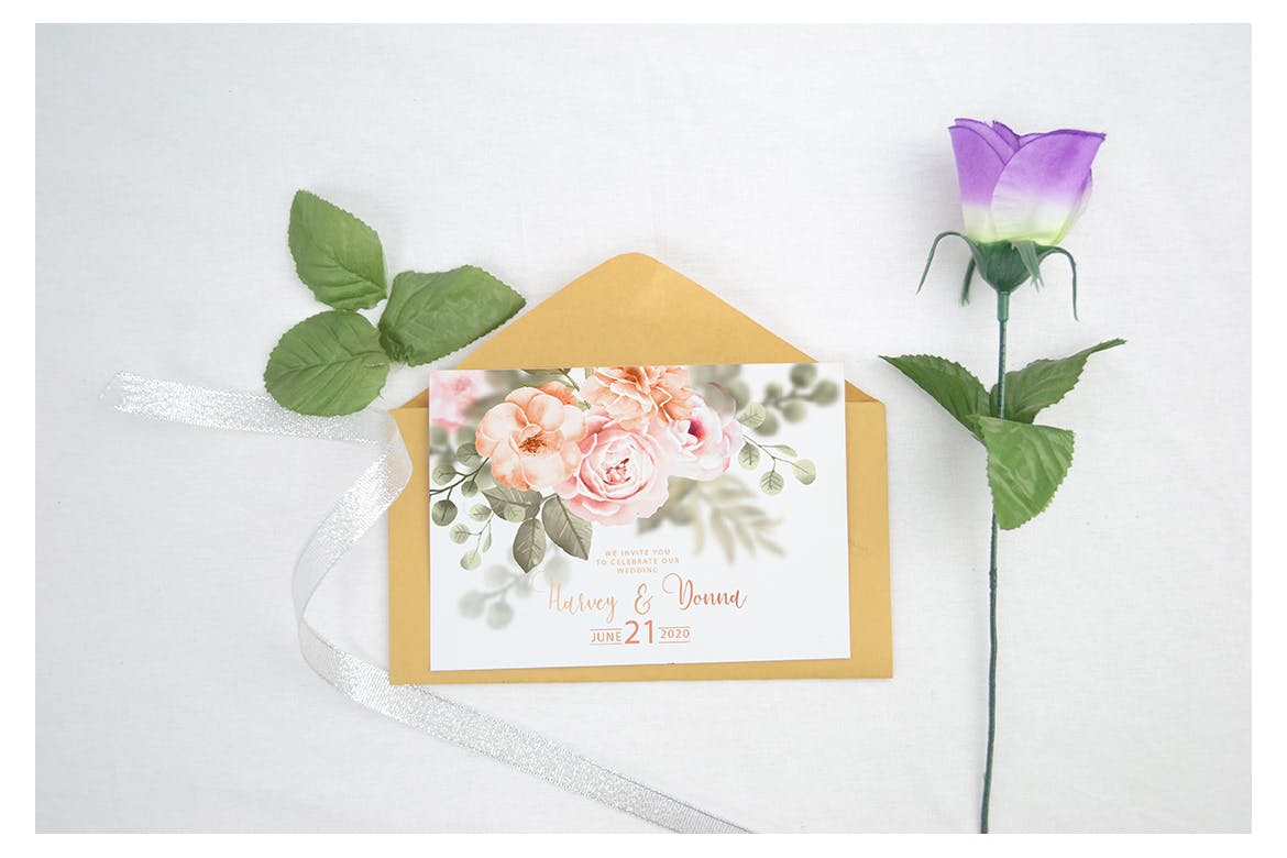 婚礼邀请函设计效果图样机素材库精选模板v3 Beautiful Realistic Wedding Invitation Mockup V3插图(2)