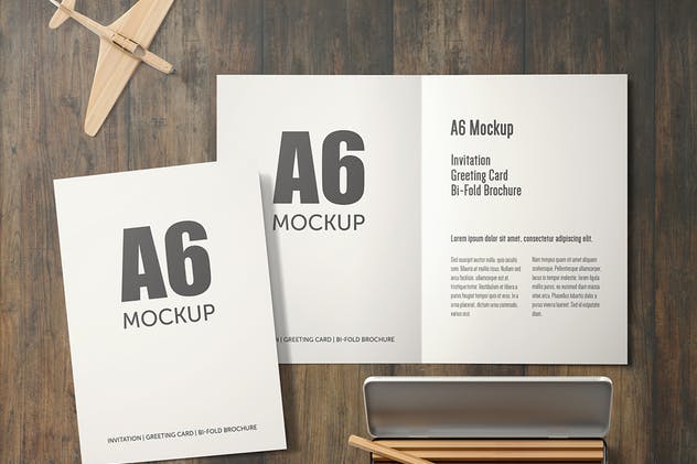 A6纵向双折页贺卡印刷品样机 A6 Portrait Bi-Fold Greeting Card Mock-up插图(3)