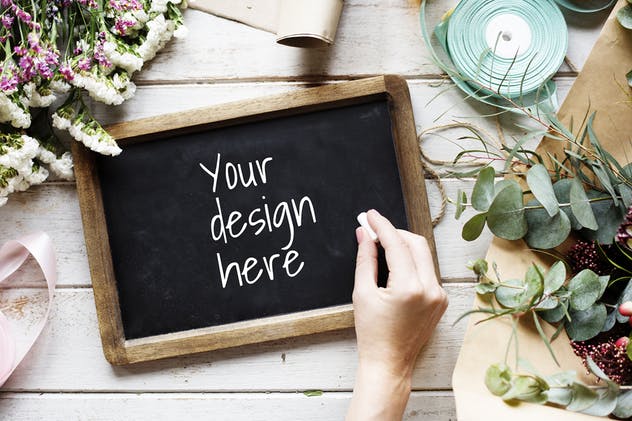 迷你小黑板设计展示样机模板 Blackboard Design Mockup插图(1)