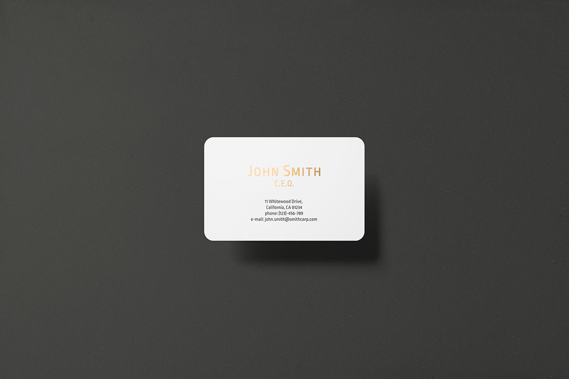 高端圆角企业名片设计图素材库精选套件 8.5×5.5 Landscape Business Card Mockup插图(2)