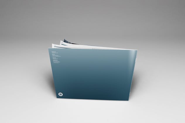 A4横向摄影画册宣传册样机 A4 Landscape Brochure Mockups插图(10)