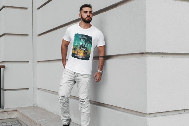 时尚男模T恤服装样机 T-Shirt Mock-Up Stylish Men插图(5)