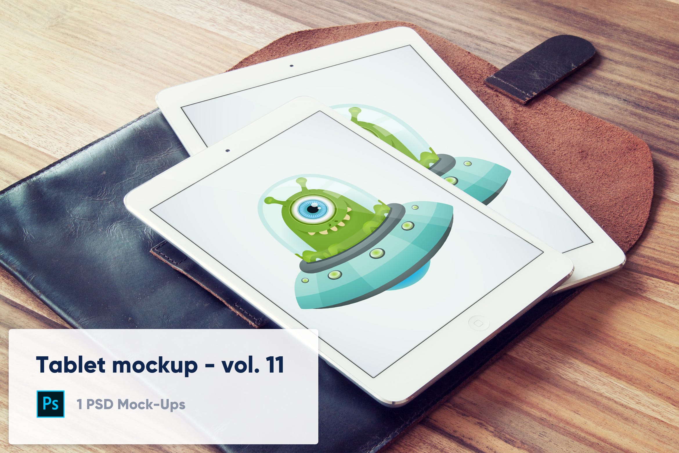 大小iPad平板电脑叠放状态屏幕演示素材库精选样机模板 Tablets on Leather Case on Wooden Desk Mockup插图