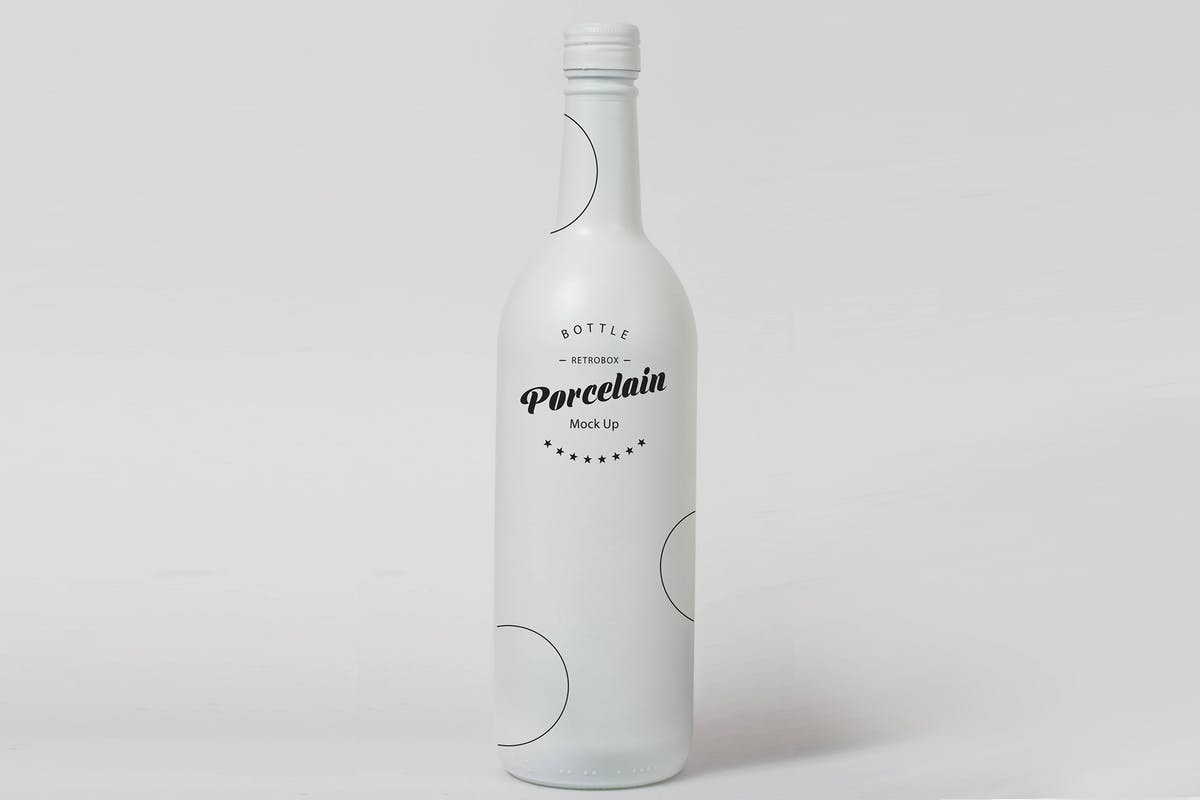 白色铝制饮料瓶外观设计效果图素材库精选 Porcelain Bottle Mock Up插图