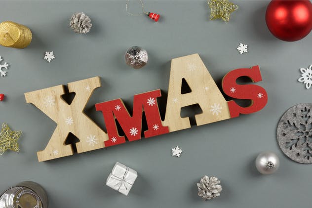 圣诞节主题白色边框画框相框样机 Christmas White Picture Frame Mockup插图(2)