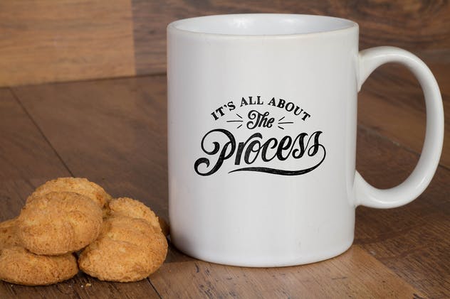 白色陶瓷杯马克杯印花图案展示素材库精选模板 Table Mug Mock Up插图(1)