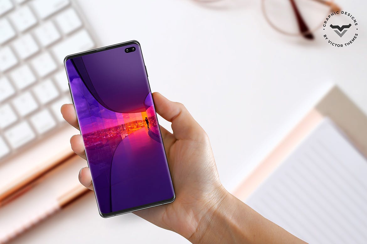 全屏幕无框手机屏幕演示样机模板 Mobile With Hand PSD Mockups插图(1)