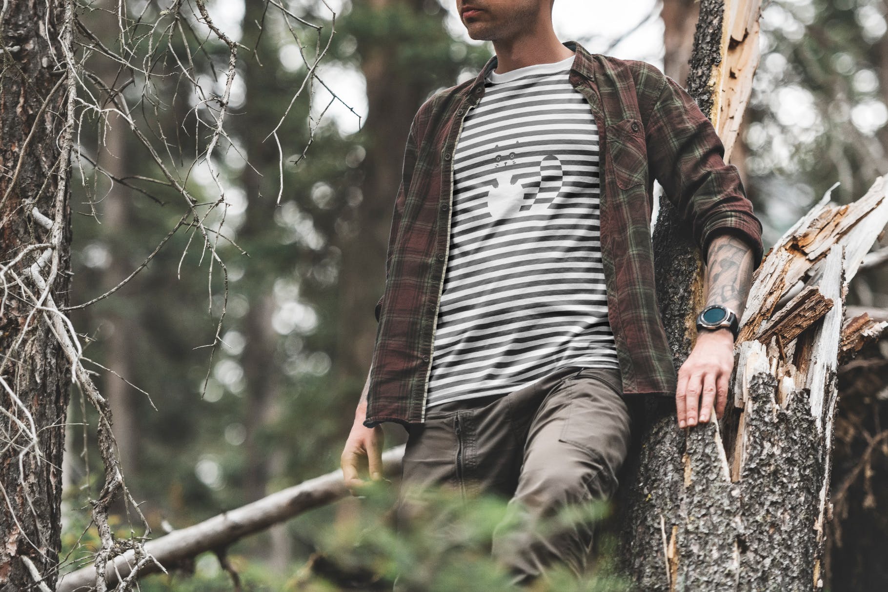 男士T恤印花设计户外场景模特上身效果样机v1 T-Shirt Mockup Adventure  Edition Vol. 1插图(3)