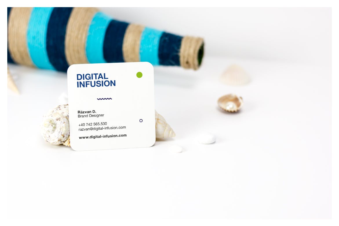 可爱清新的方形名片卡片VI样机展示模型mockups插图(1)