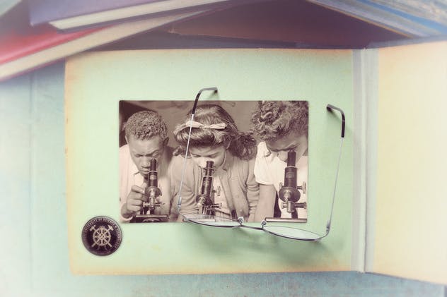 复古残旧相框样机 Vintage Photo Mockups插图(9)