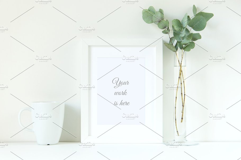 白色相框画框样机 Frame mockup in white插图