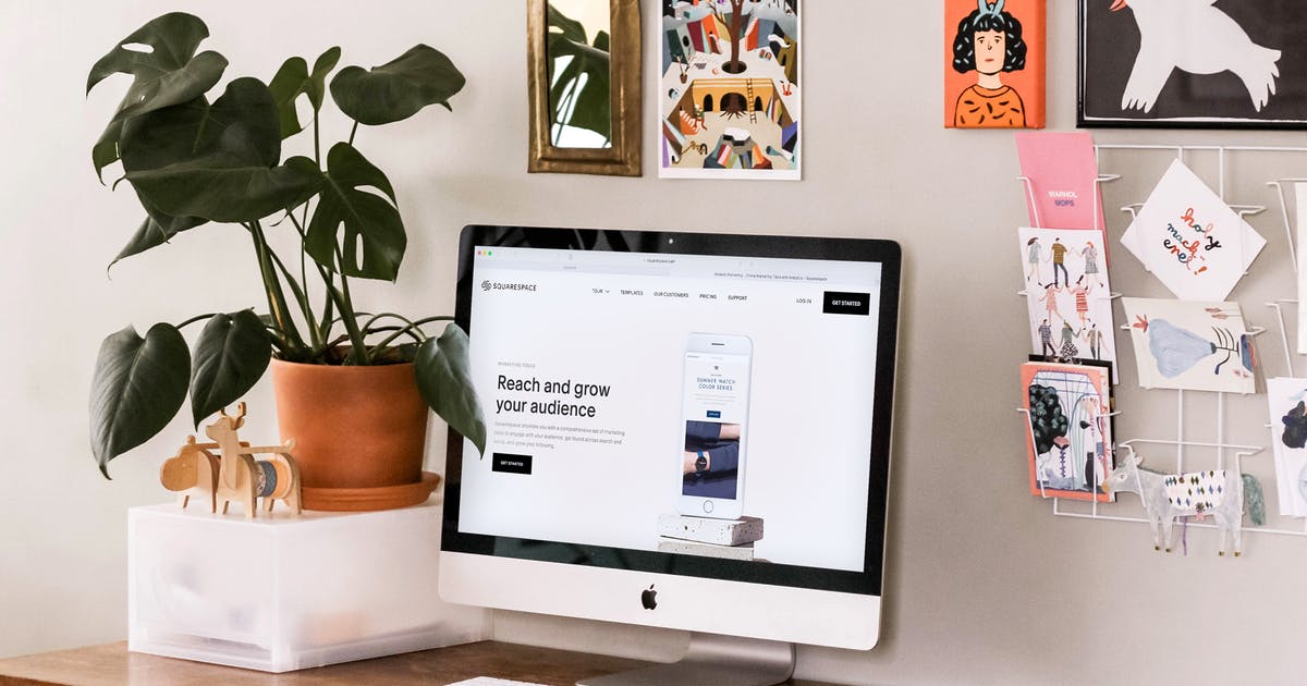 现代办公室场景iMac一体机电脑屏幕预览素材库精选样机模板v7 iMac Display Mock-Up Workplace Scene Vol 7插图