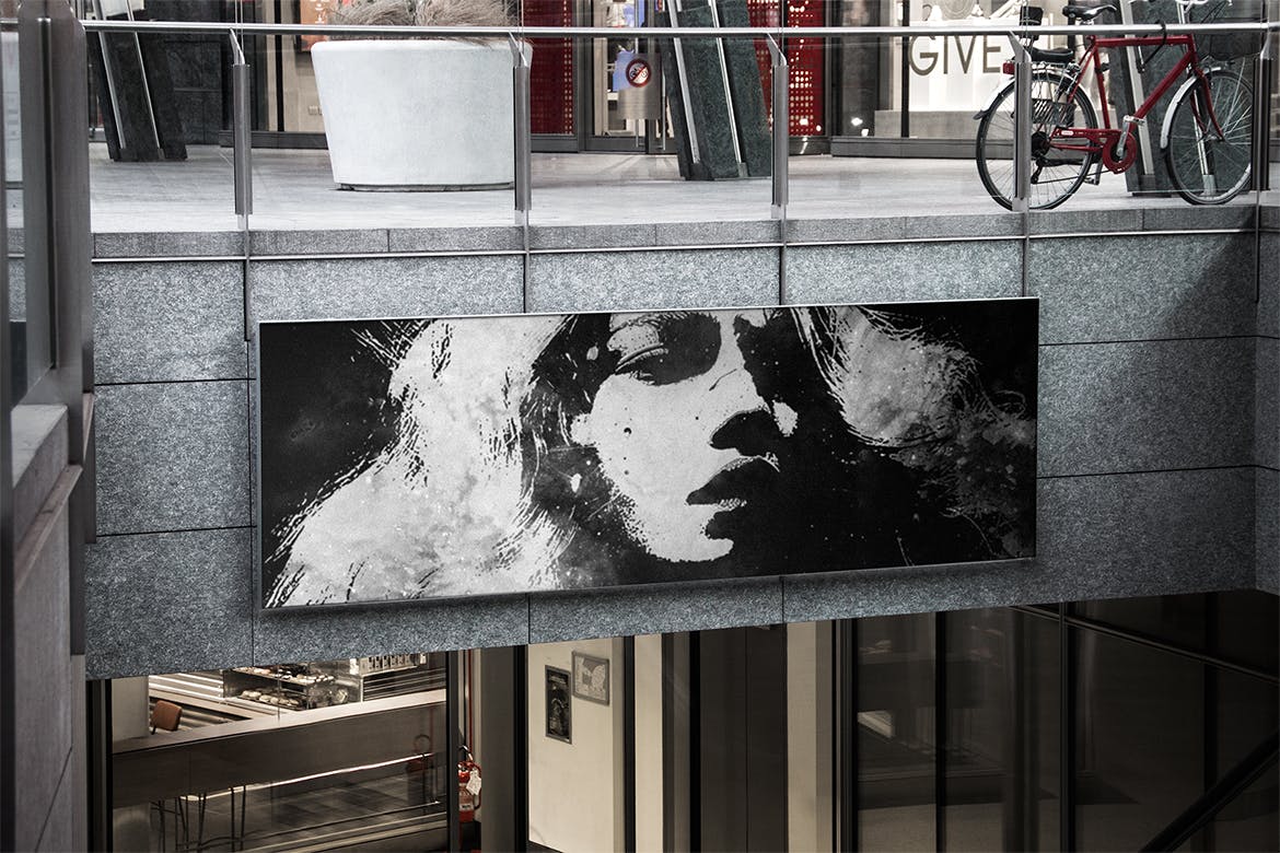 户外挂墙海报设计图样机模板 Horizontal Wall Poster Mock-up插图