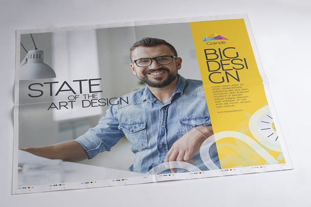 整版报纸印刷品样机设计模板 Full Page Newspaper Mockups插图(1)