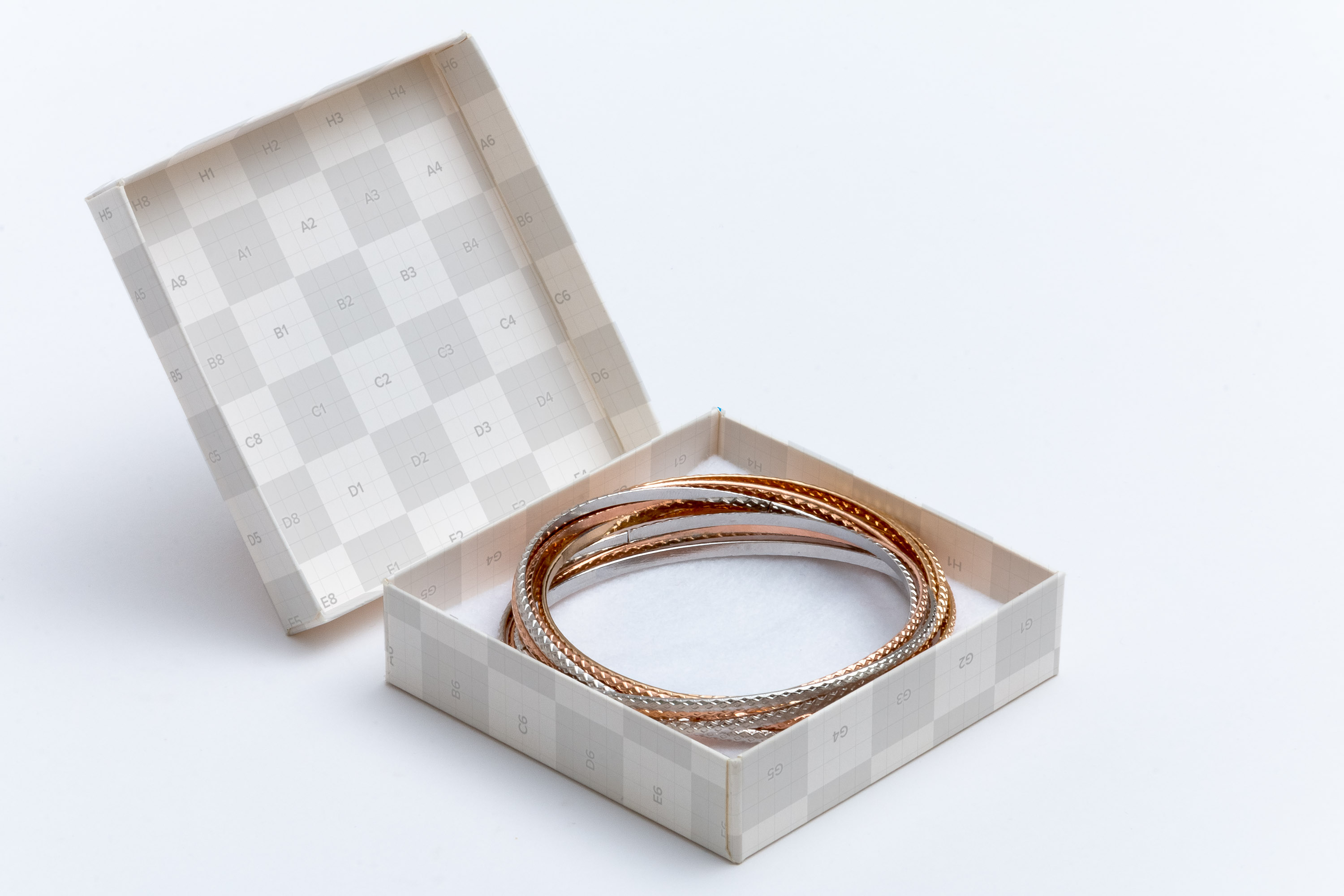 扁平方形礼品包装盒外观设计效果图样机01 Small Gift Box Mockup 01插图(2)