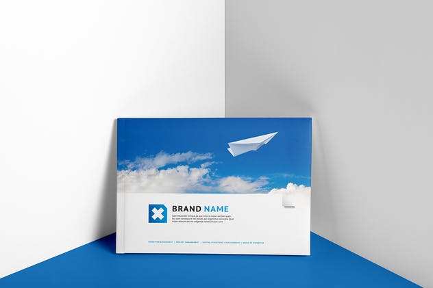 精装纵向画册宣传册样机模板 Hardcover Landscape Brochure Mockup插图(4)