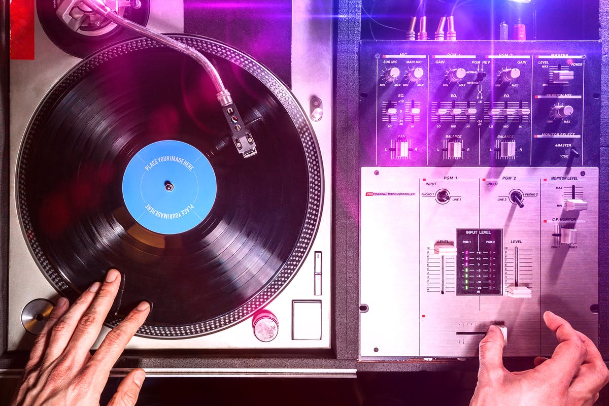 黑胶唱片&专辑封面样机套装 Vinyl Record & Album Cover Mock-ups – Party Pack插图