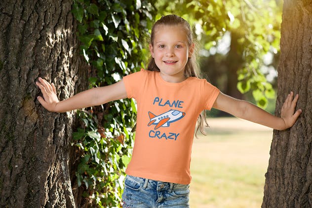 女童T恤可爱印花设计样机模板 Girls T-shirt Mock-up插图(2)