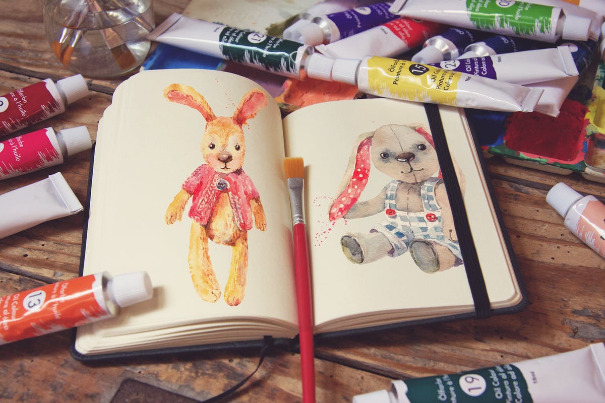 水彩画创作画室场景袖珍笔记本样机模板v6 Pocket Notebook & Brush插图