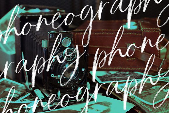 Charming Mountain Font插图2